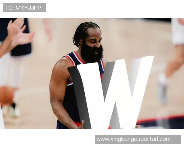 哈登谈球队新阵容组合称我们仍需磨合与提升 哈登谈球队新阵容组合称我们仍需磨合与提升