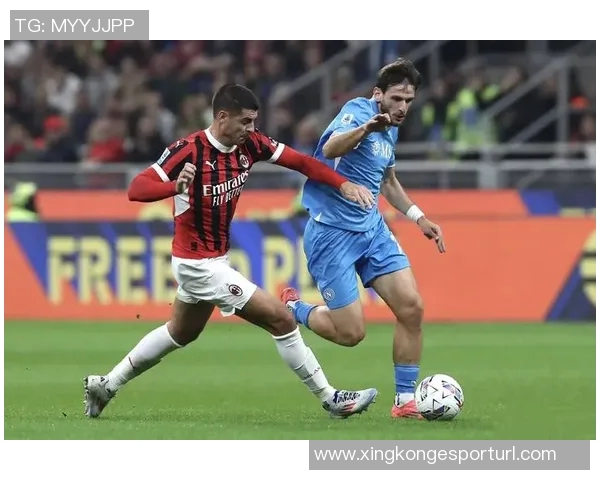 AIC评选上赛季意甲最佳阵容国米五将入选劳塔罗赖因德斯小麦在列